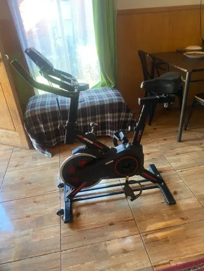 Bicicleta estática Atletic Lite 300 con monitor - miniatura 1