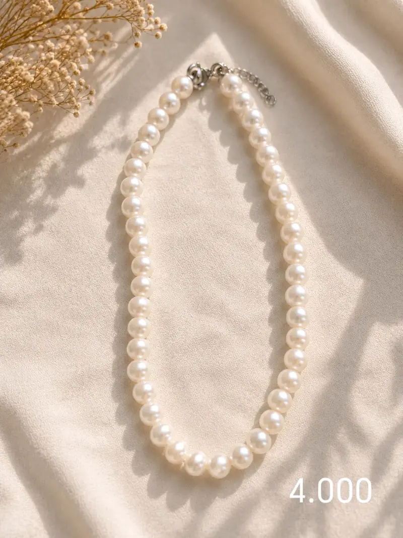 Collar de perlas clásico elegante