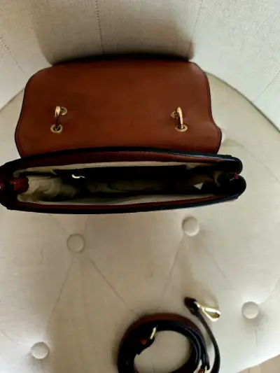 Cartera zara de cuero  marrón con correa ajustable - miniatura 2