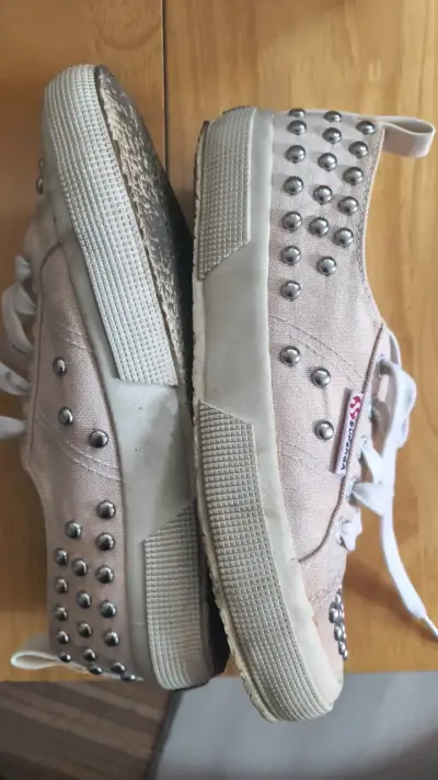 Zapatillas Superga beige con tachas talla 36 - miniatura 3