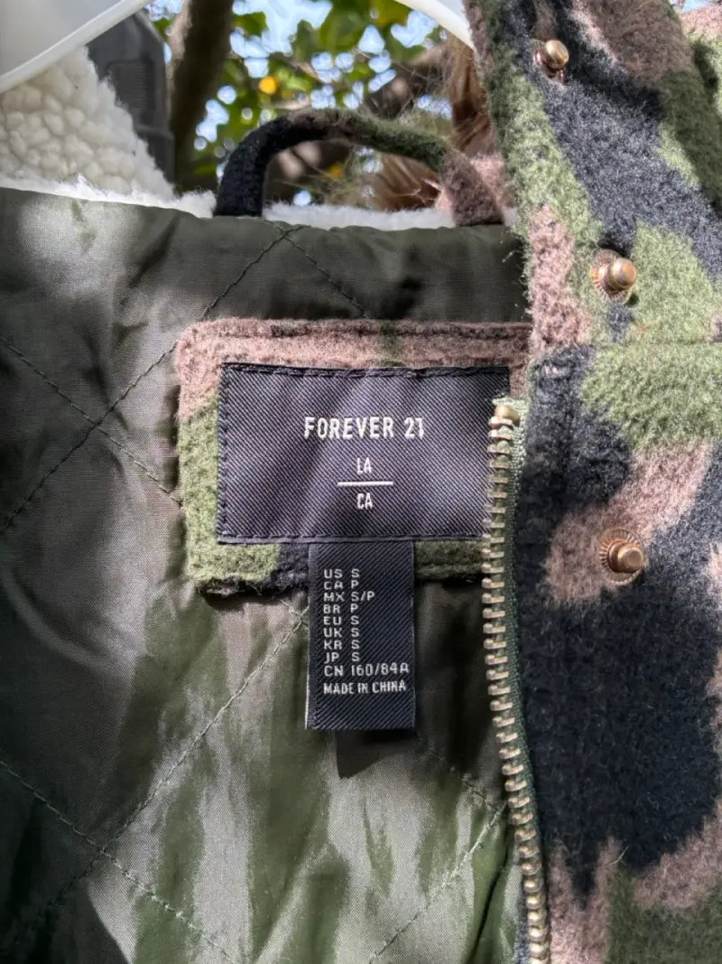 Chaqueta camuflaje con capucha Forever 21 - 4