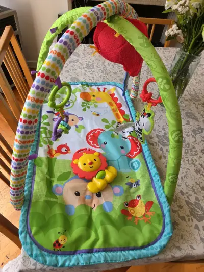 Gimnasio musical para bebés Fisher-Price - miniatura 1