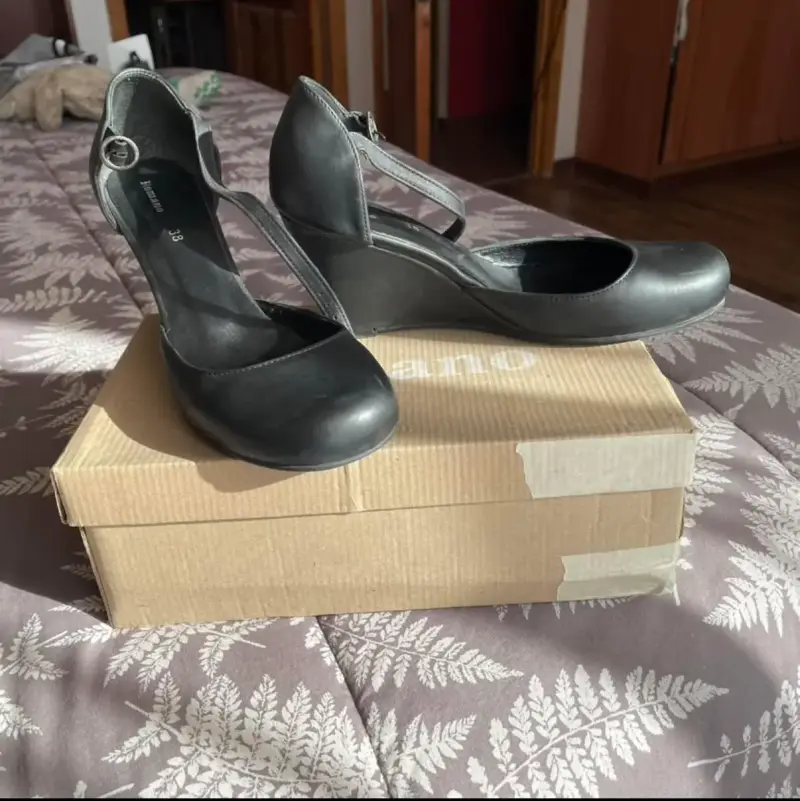 Zapatos de Taco chino Negro Romano Talla 38 - 2