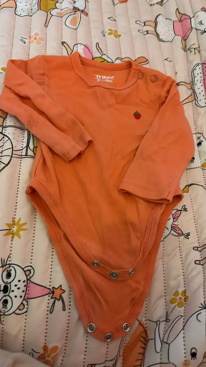 Body de bebé naranja 3-6 meses Tribu