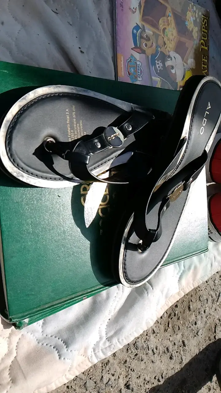 Sandalias negras de cuero Aldo para mujer - 3