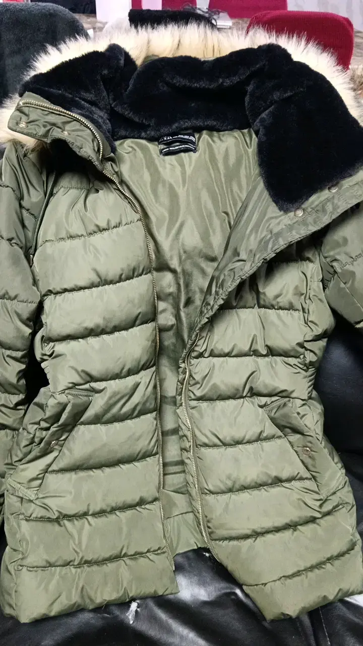 Parka verde con capucha de piel sintética Zara - 1