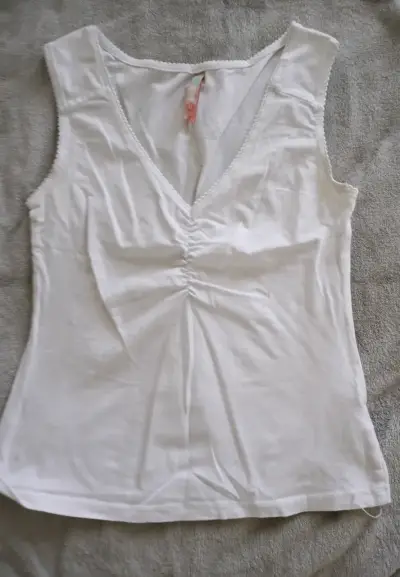 Suéter de lana morado con cuello alto - miniatura 2