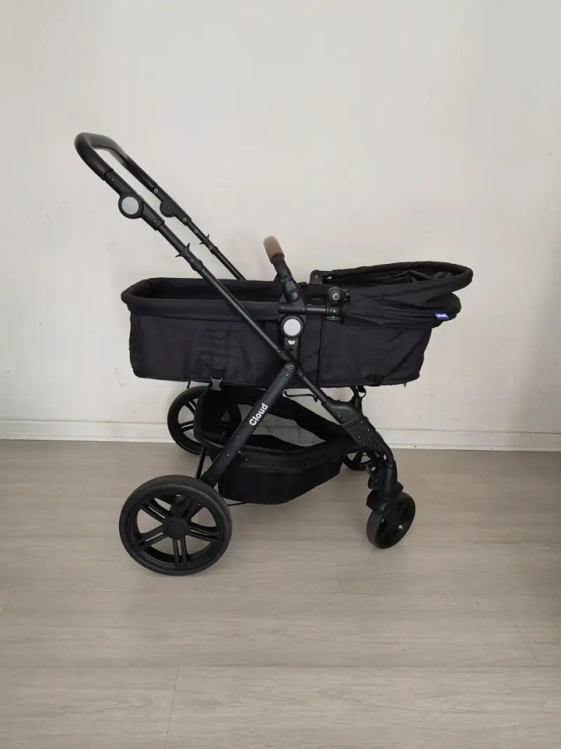 Coche de bebé Infanti Cloud negro con manillar ajustable - 5