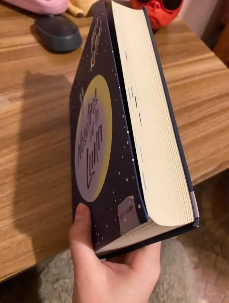 Libro 'Nosotros en la Luna' de Alice Kellen - 3