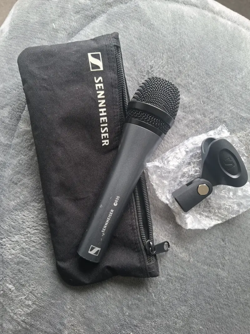 Micrófono Sennheiser E835 con soporte y estuche - 4