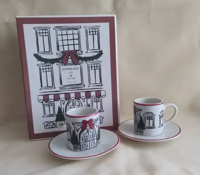 Set de Tazas de Espresso con Platillos Decorativos - miniatura 3