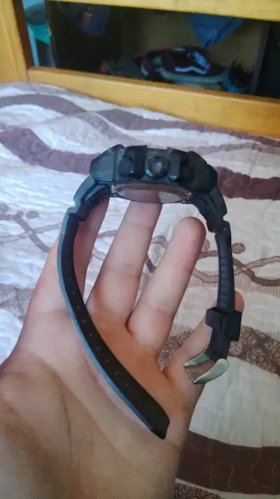 Reloj deportivo digital resistente al agua - miniatura 2