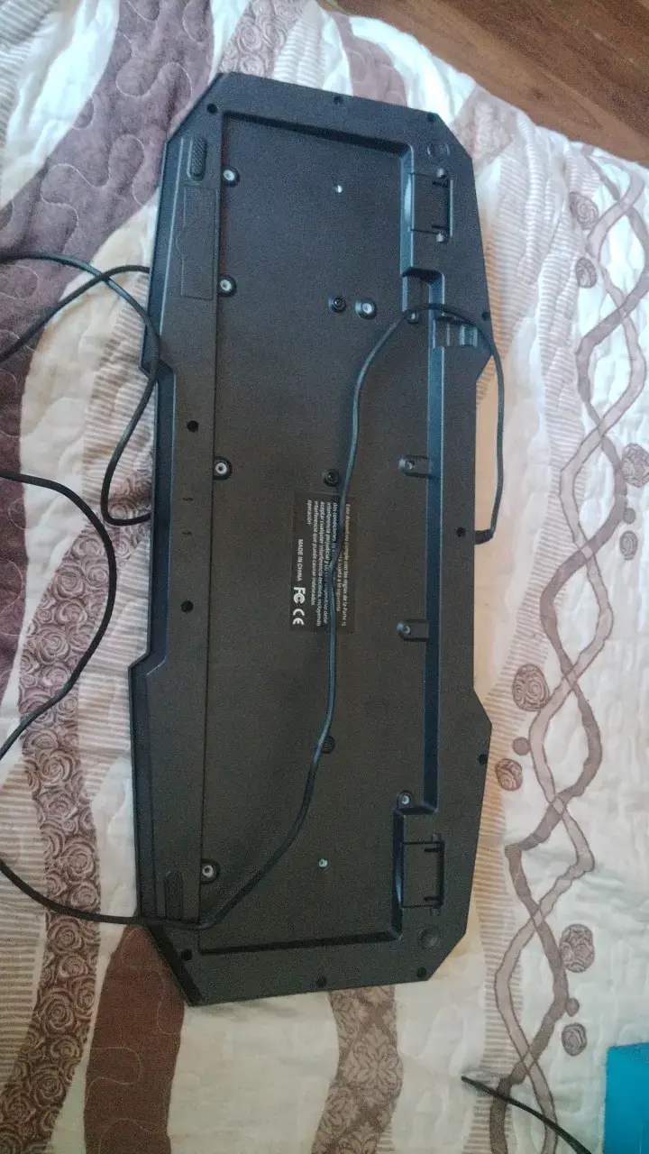 Teclado gamer con cable USB resistente - 3