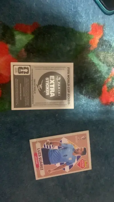 Set de Stickers Panini FIFA 2022 Christian Pulisic y Luis Suárez - miniatura 2