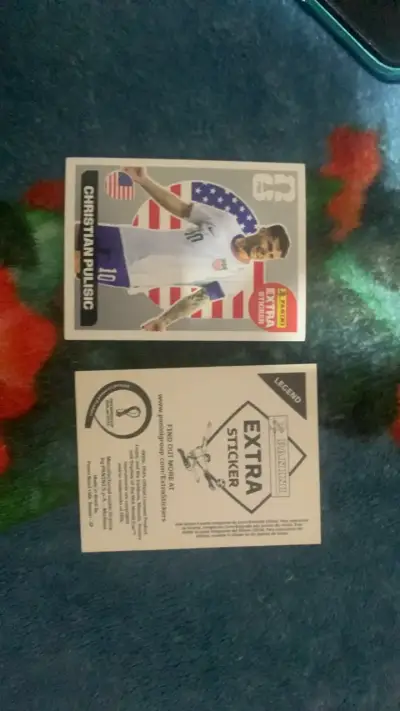 Set de Stickers Panini FIFA 2022 Christian Pulisic y Luis Suárez - miniatura 3