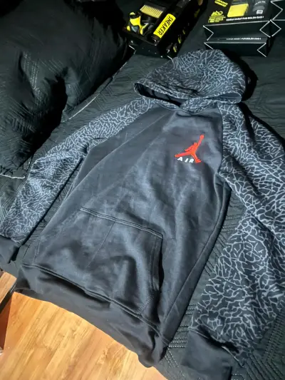 Polerón con capucha negro estampado Air Jordan - miniatura 1