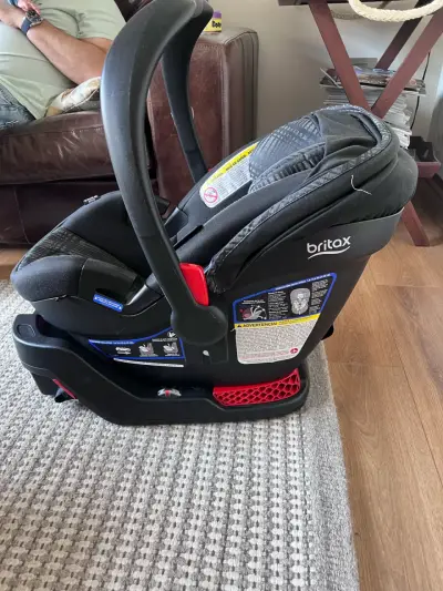 Silla de Auto Britax para Bebé con Base - miniatura 2