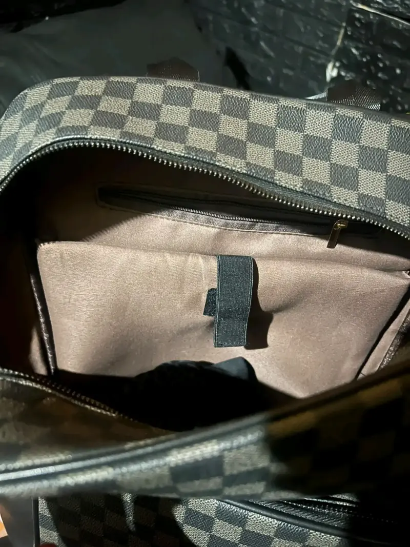 Mochila de diseño a cuadros en tonos grises - 3