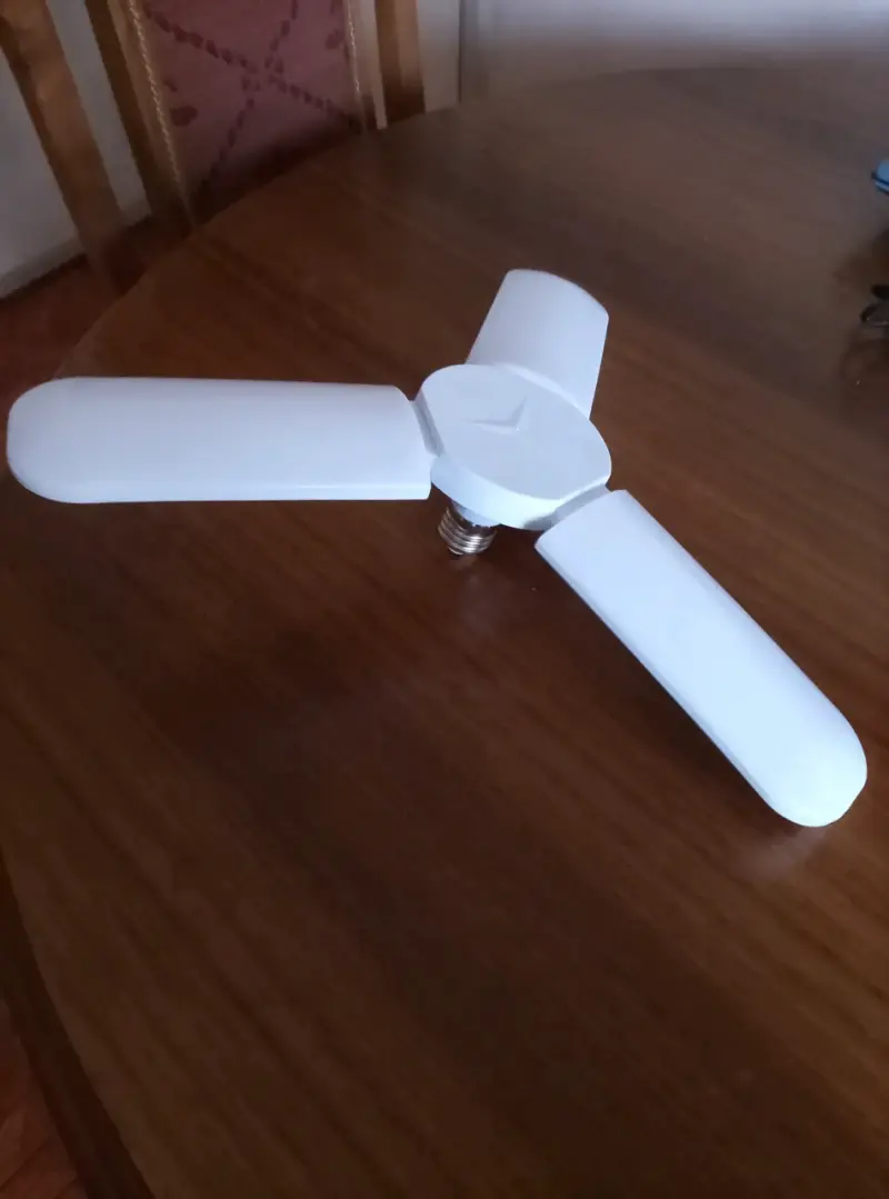 Ventilador de techo LED plegable blanco