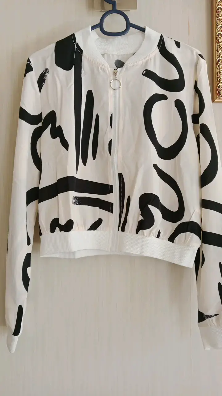 Chaqueta Bomber Blanca con Estampado Abstracto - 3