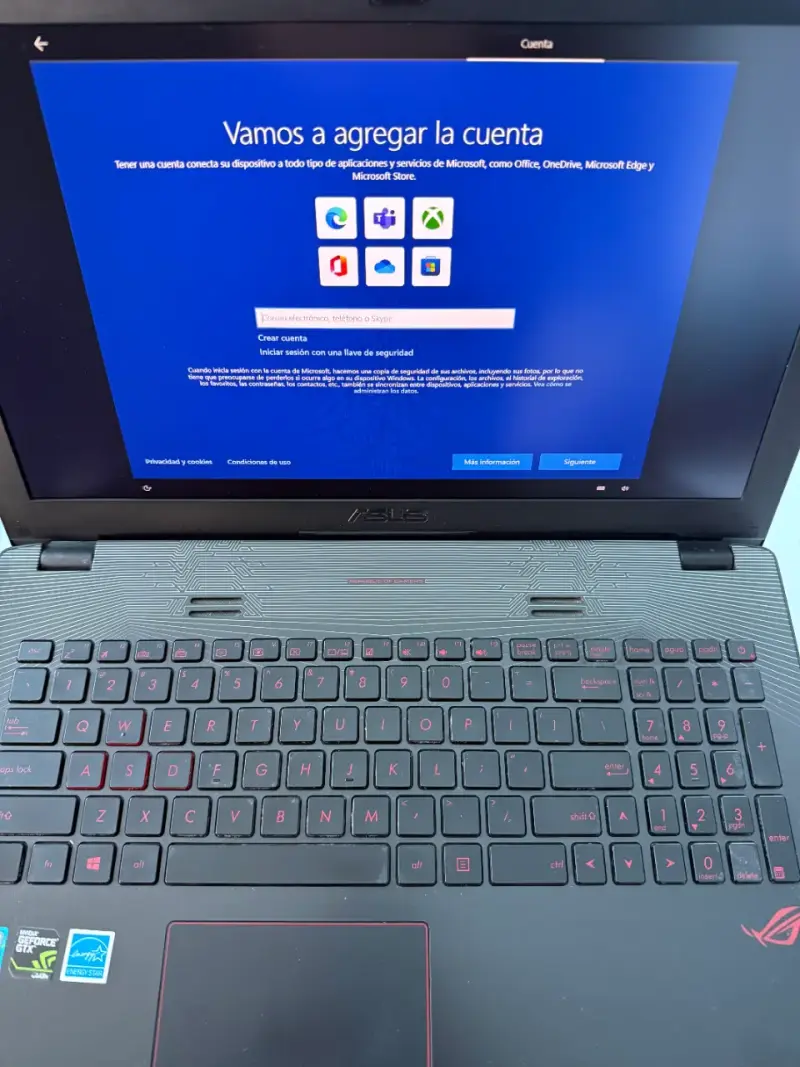 Laptop ASUS ROG GL552VW para gaming con cargador - 5