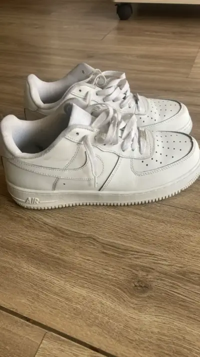 Zapatillas deportivas blancas Nike Air Force - miniatura 2