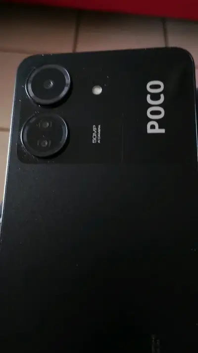 Smartphone POCO con cámara de 50MP - miniatura 2