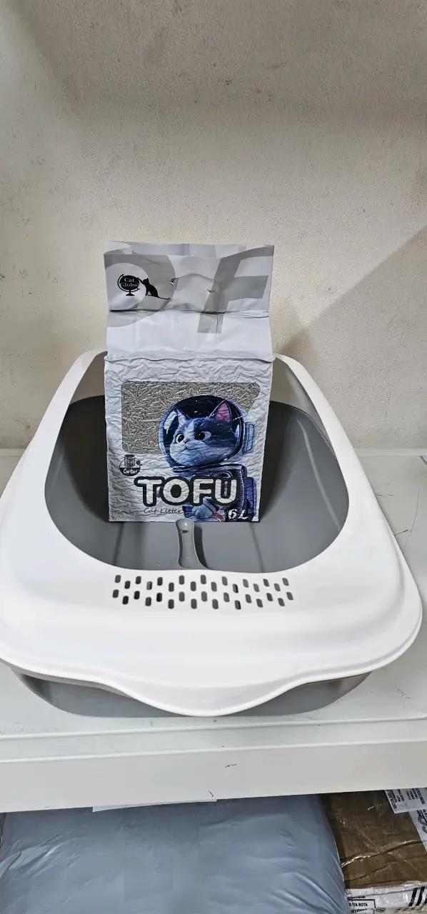 Arenero para gatos con pala y arena Tofu - 2