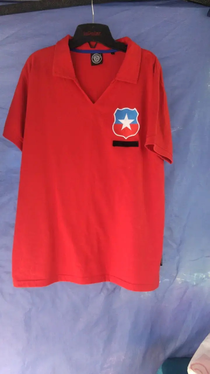 Polera roja Museo de la Moda mundial del 62 - 1