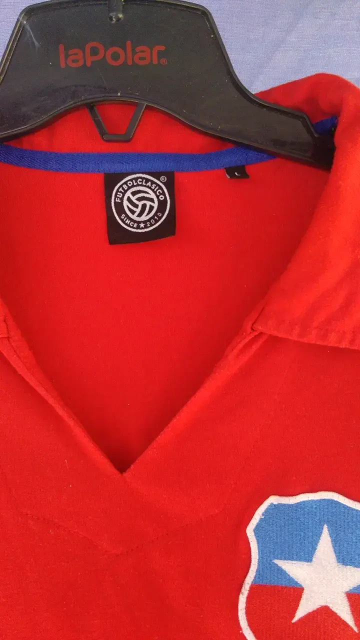 Polera roja Museo de la Moda mundial del 62 - 3