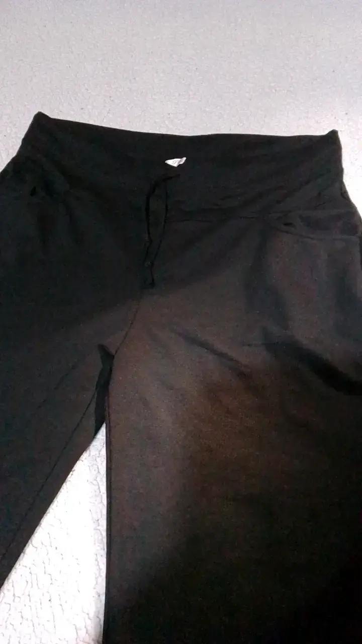 Pantalones negros de mujer cómodos - 2