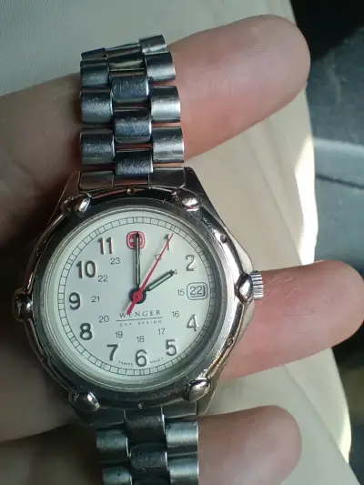 Reloj Wenger de acero inoxidable para mujer - miniatura 2