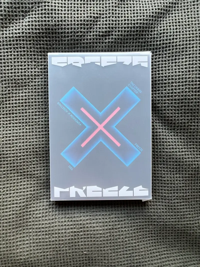 Álbum 'The Chaos Chapter: Freeze' TxT - 1