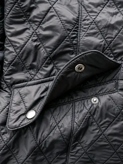 Chaqueta acolchada negra con cierre y botones - miniatura 2
