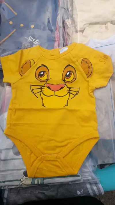 Set de Bodies para Bebé con Diseños de Simba y Mickey - miniatura 1