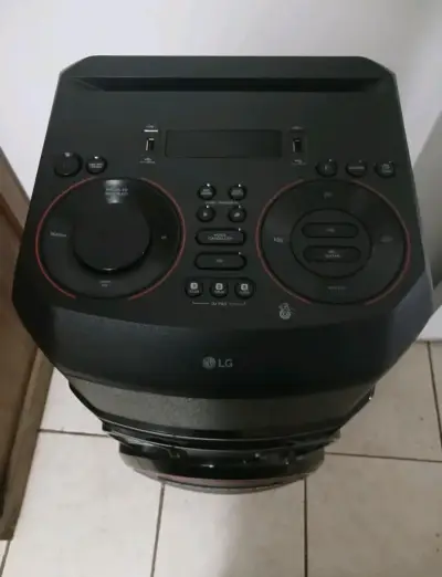Parlante LG XBOOM con DJ Pad y Bluetooth - miniatura 1