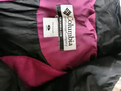 Chaqueta Columbia deportiva negra y morada - miniatura 3