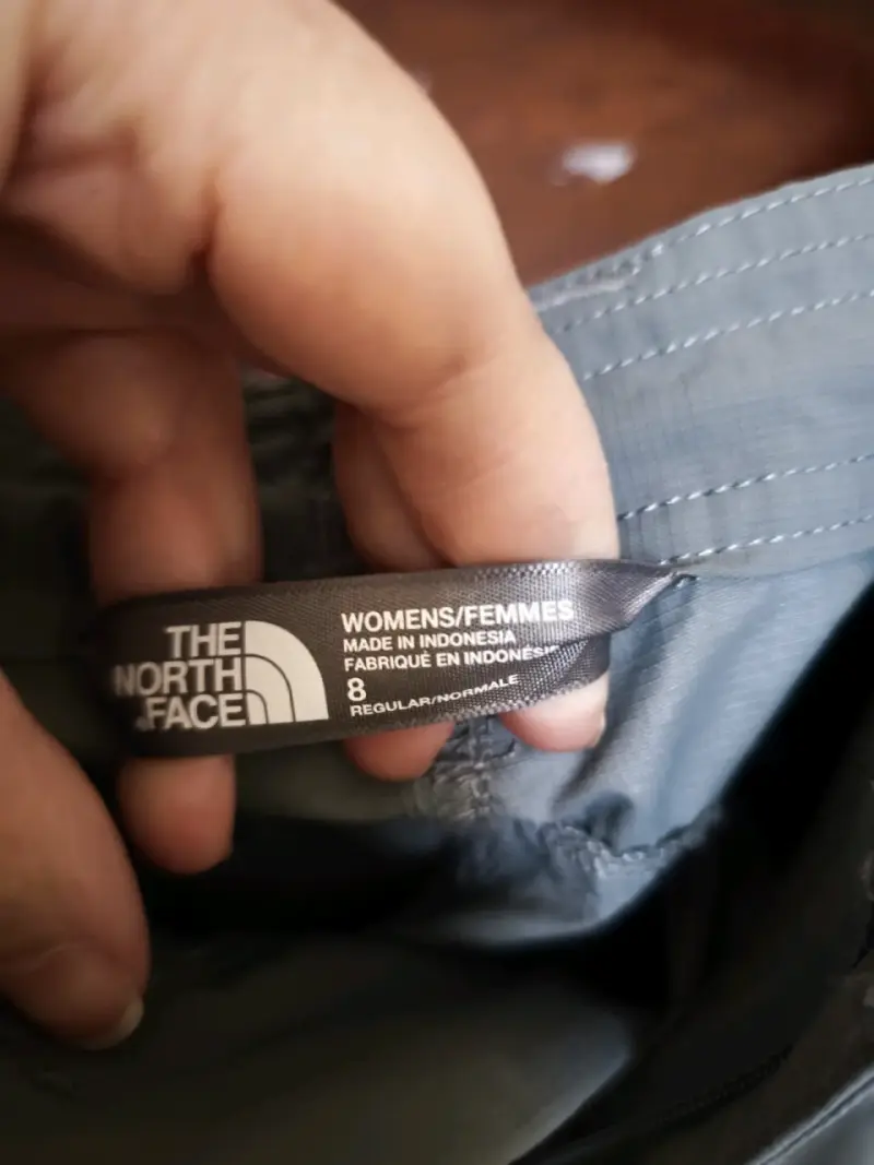Pantalones The North Face para mujer color gris - 5