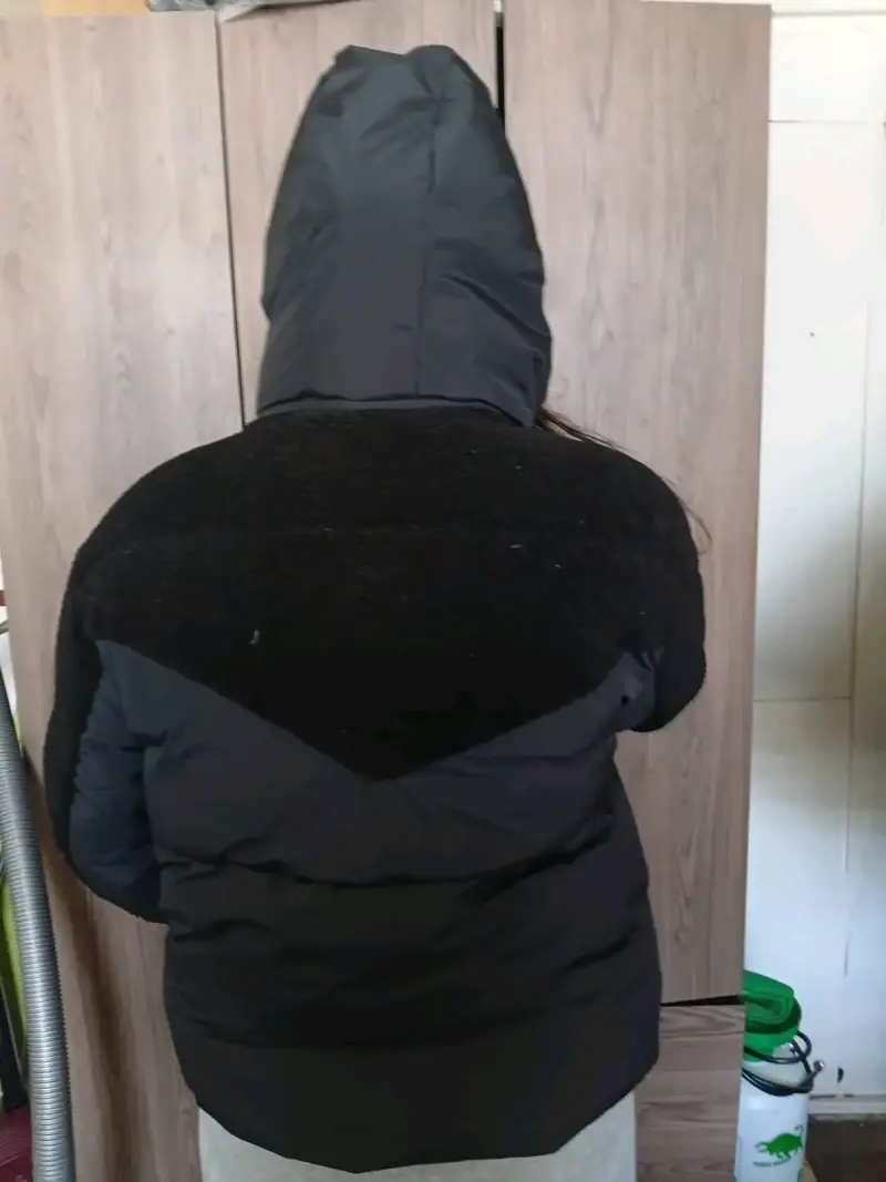 Chaqueta negra con capucha Nike Rplc para mujer - 2