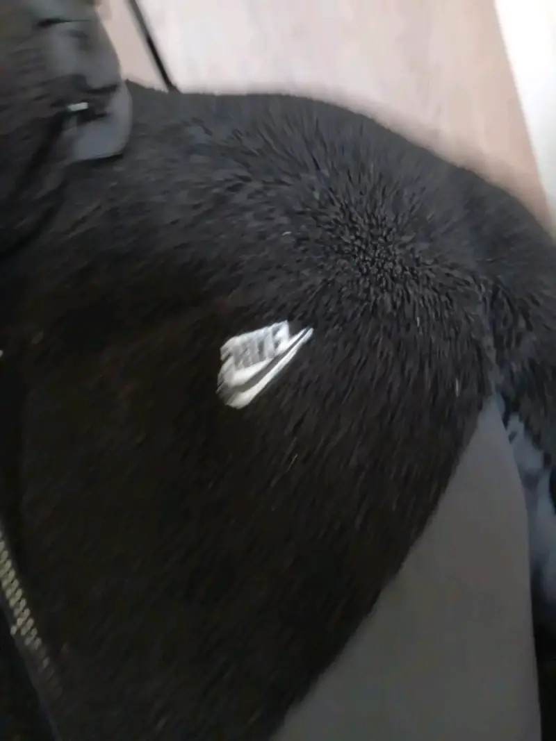 Chaqueta negra con capucha Nike Rplc para mujer - 3