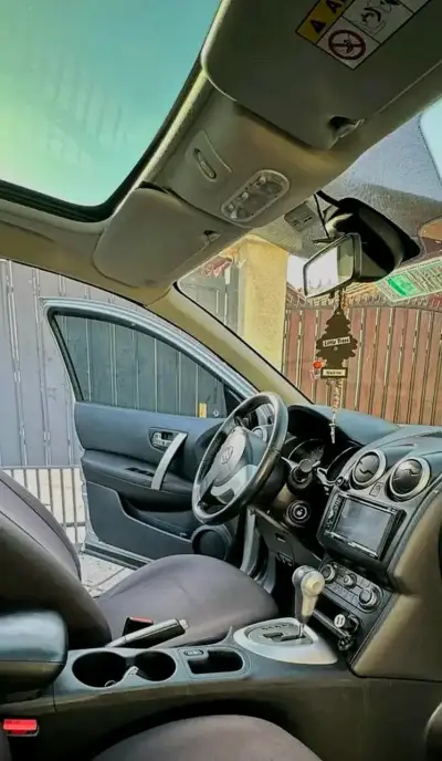 Nissan Qashqai SUV en buen estado - miniatura 1