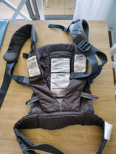Mochila portabebés ergonómica gris 4 en 1 - miniatura 3