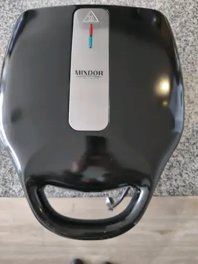 Máquina de Arepas Mixdor MX-5002 con Control de Temperatura - miniatura 1