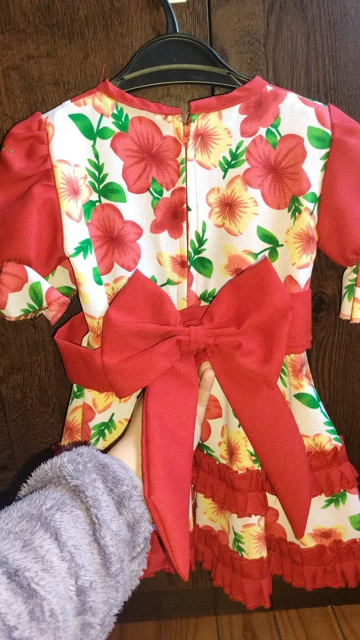 Vestido infantil floral rojo con volantes - 3
