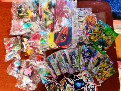 Colección de figuras y cartas Dragon Ball Z - miniatura 1
