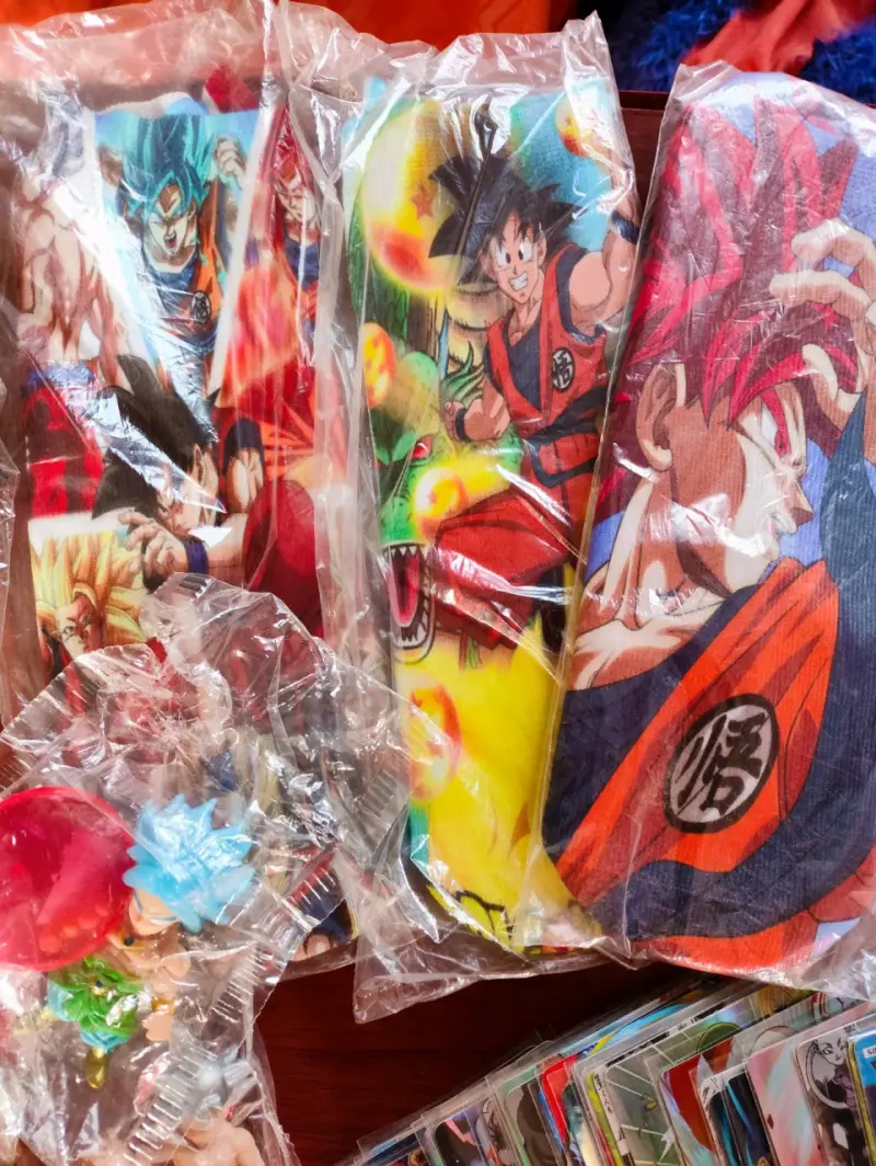 Colección de figuras y cartas Dragon Ball Z - 3