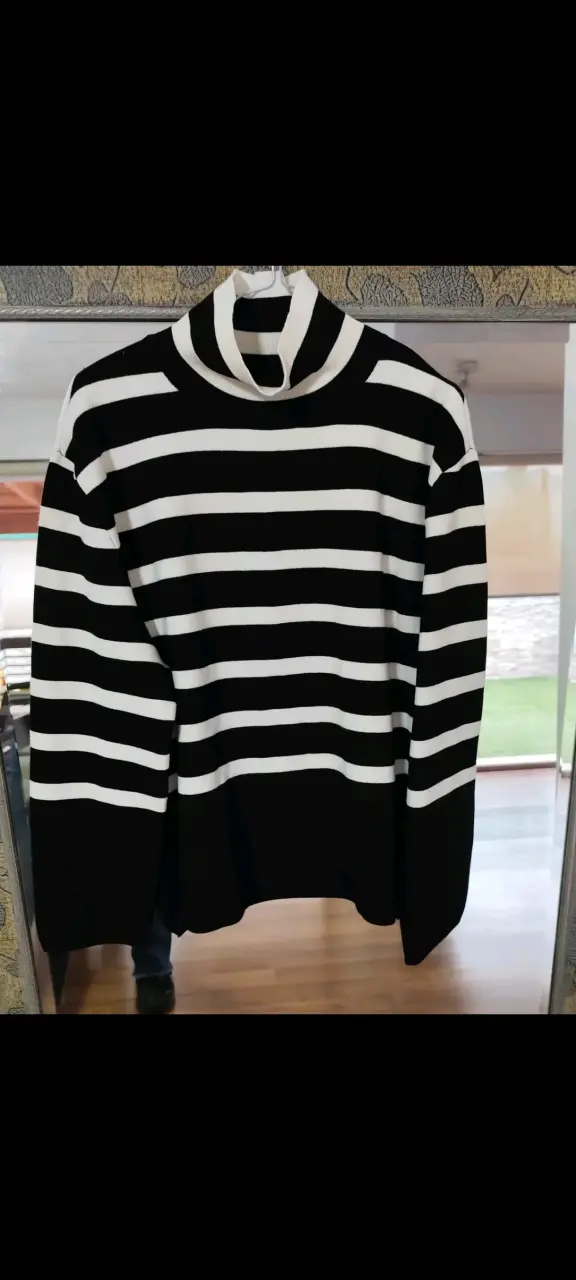 Suéter H&M talla S, en perfecto estado.