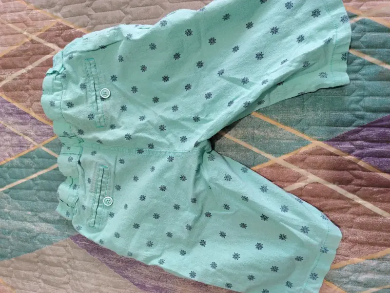 Bermudas verdes con estampado de tortugas para niños - 2
