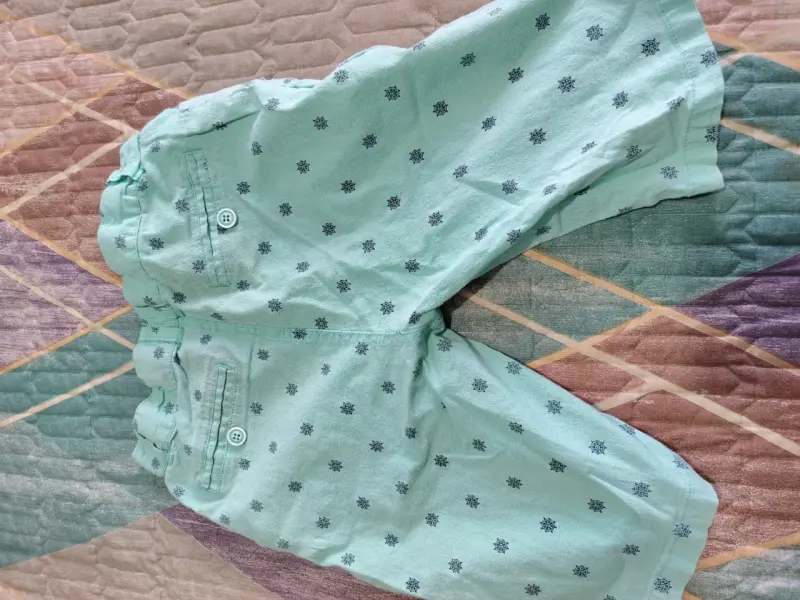 Bermudas verdes con estampado de tortugas para niños - 3