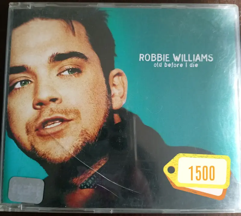 CDs originales en buen estado. - 2